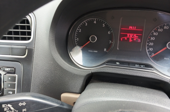 Volkswagen Polo(2010-2012) Highline 1.2l P