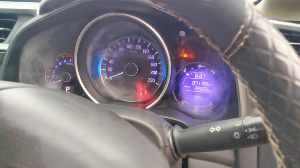 Honda Jazz(2020-2023) V Petrol