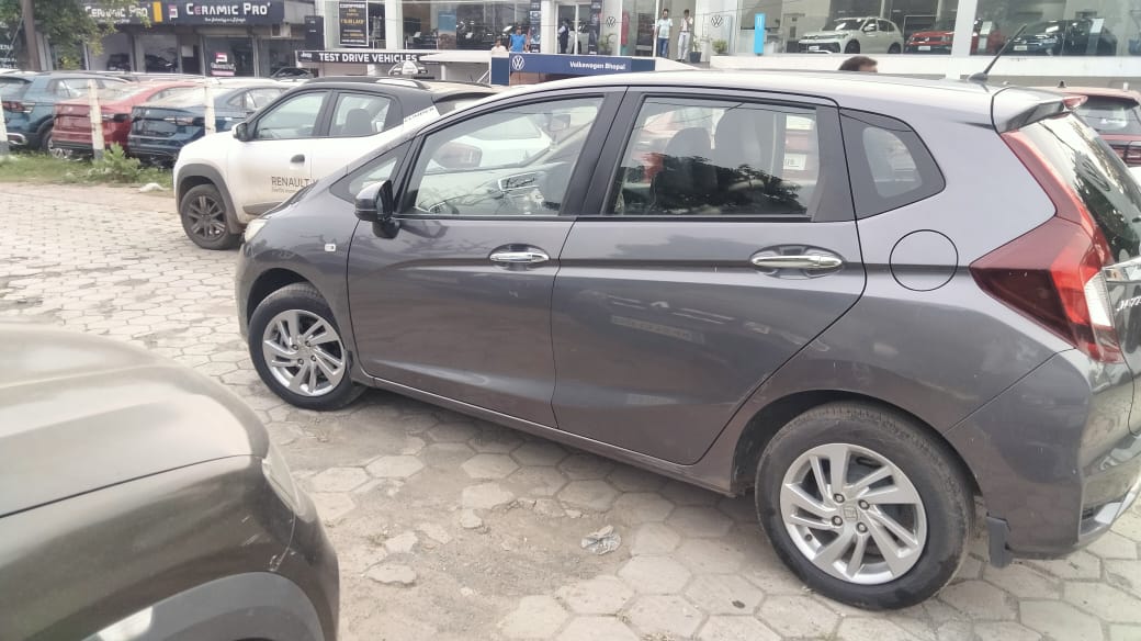 Honda Jazz(2020-2023) V Petrol