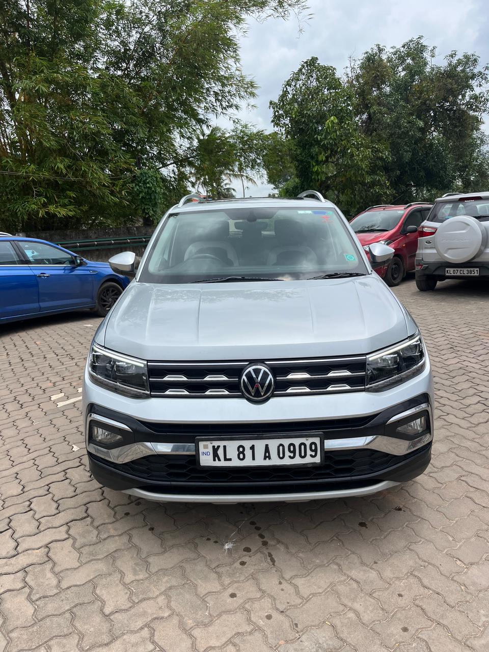 Volkswagen Taigun(2021-2023) Topline 1.0 Tsi At