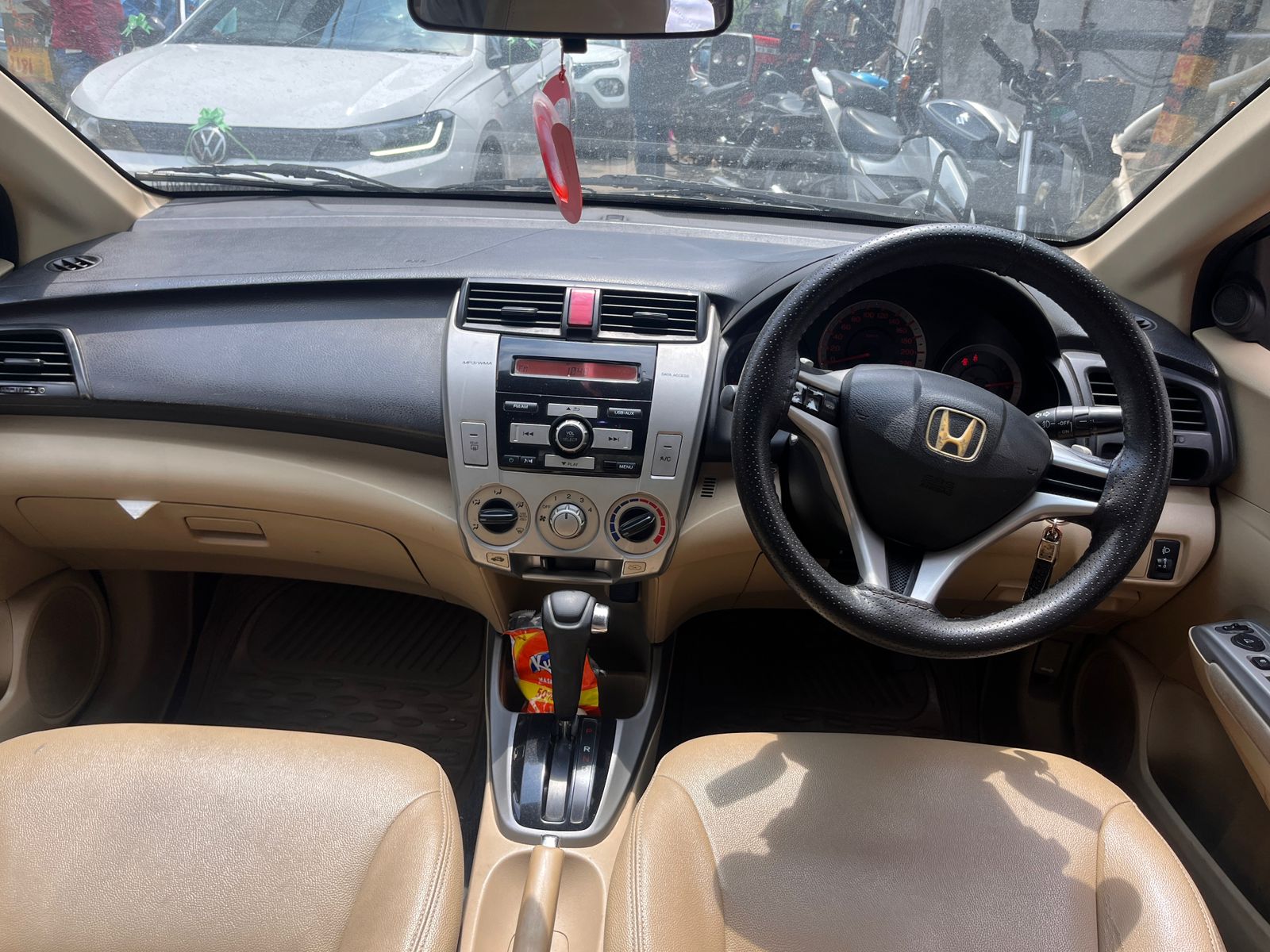 Honda City(2011-2014) 1.5 V At