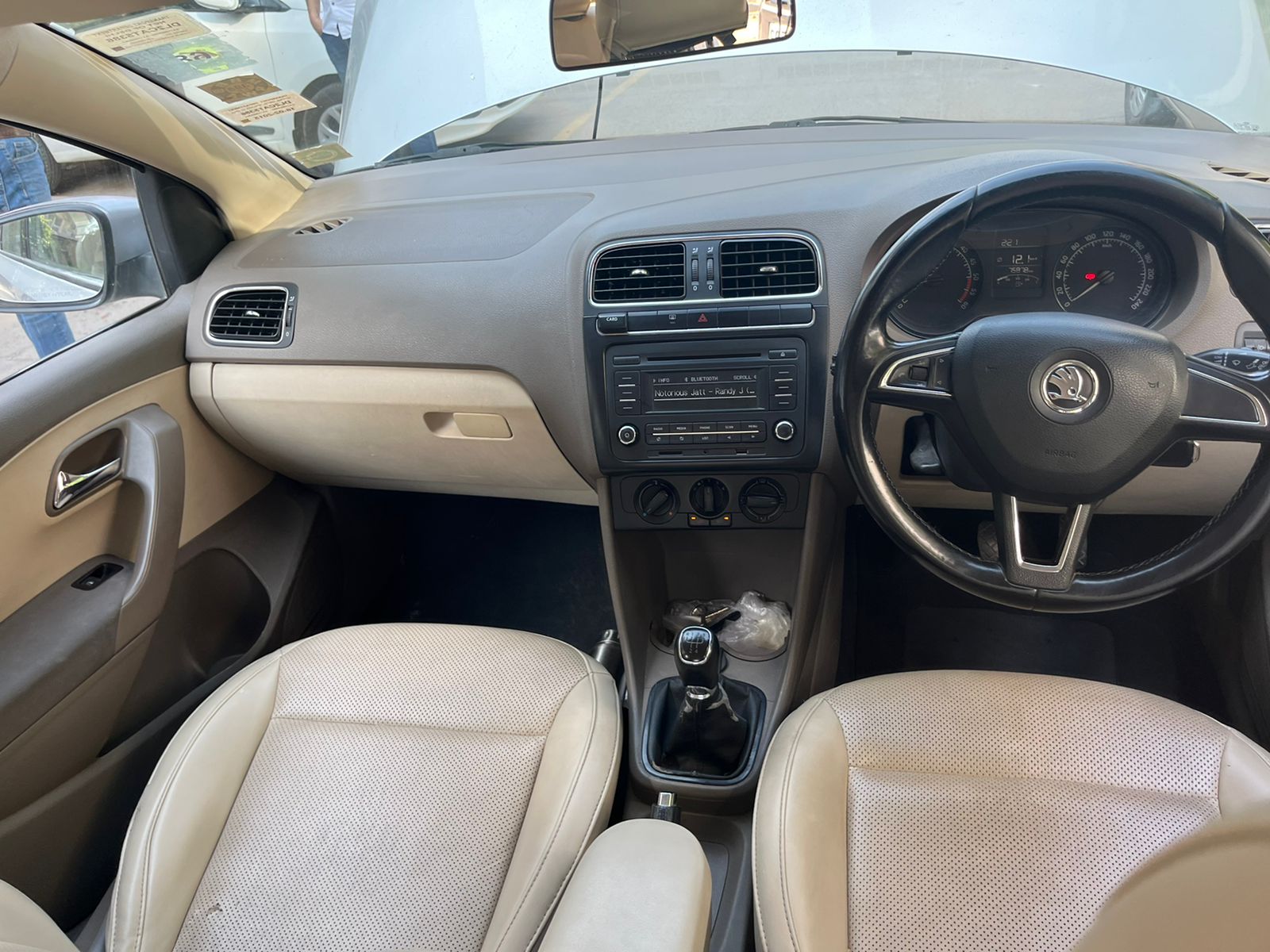Skoda Rapid(2011-2014) 1.6 Mpi Active