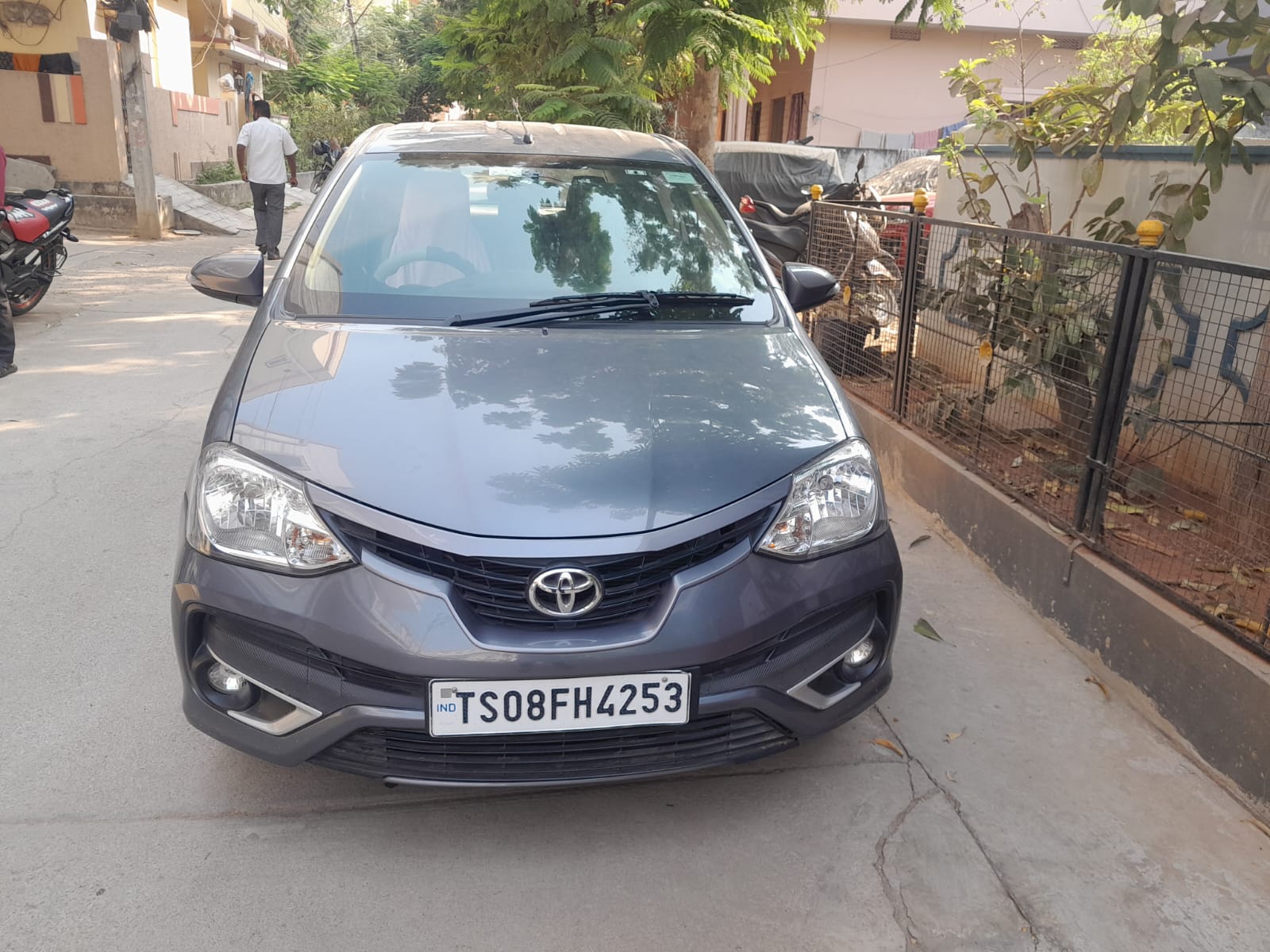 Toyota Etios Liva(2016-2020) V