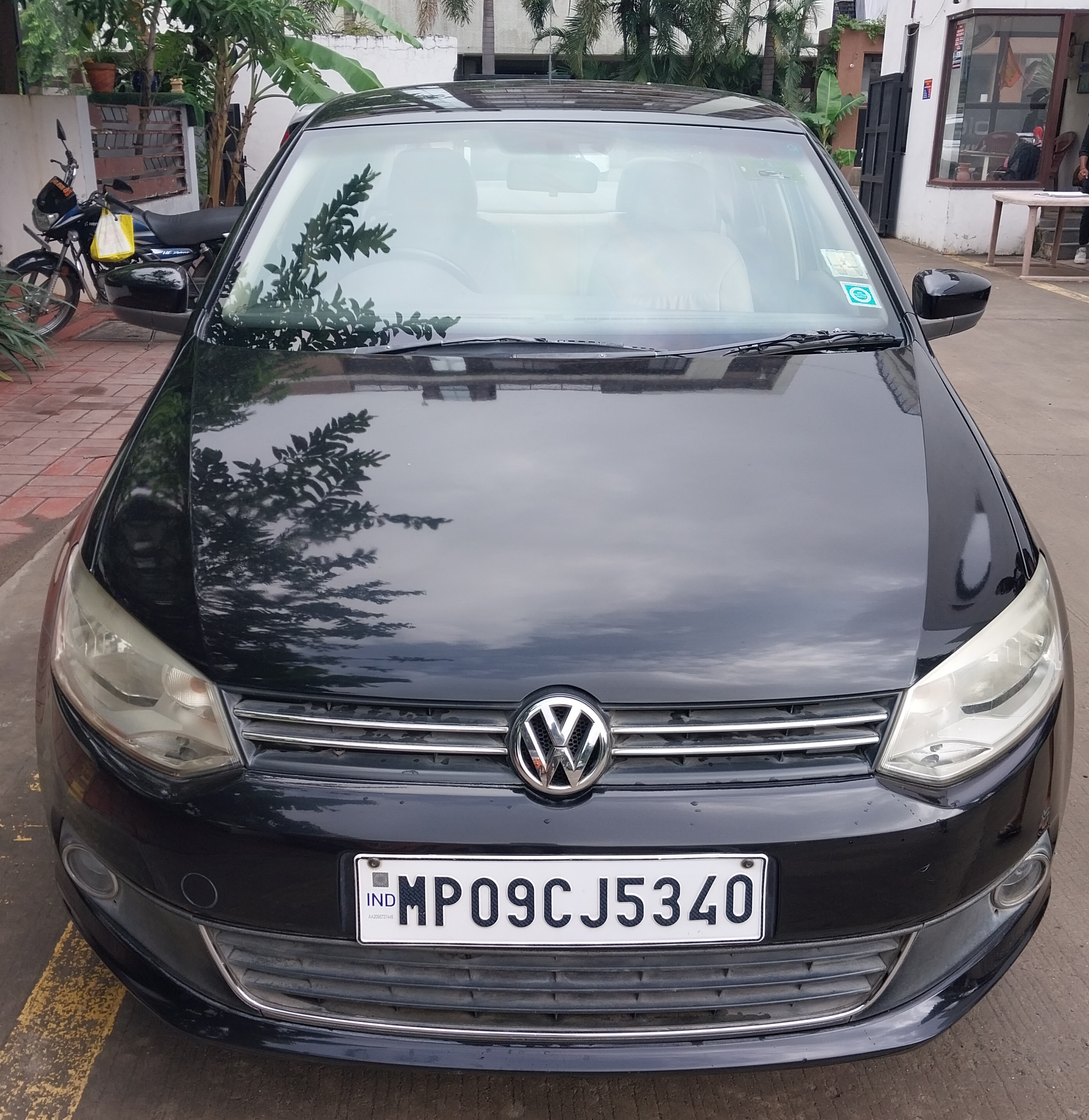 Volkswagen Vento(2010-2012) Highline Petrol