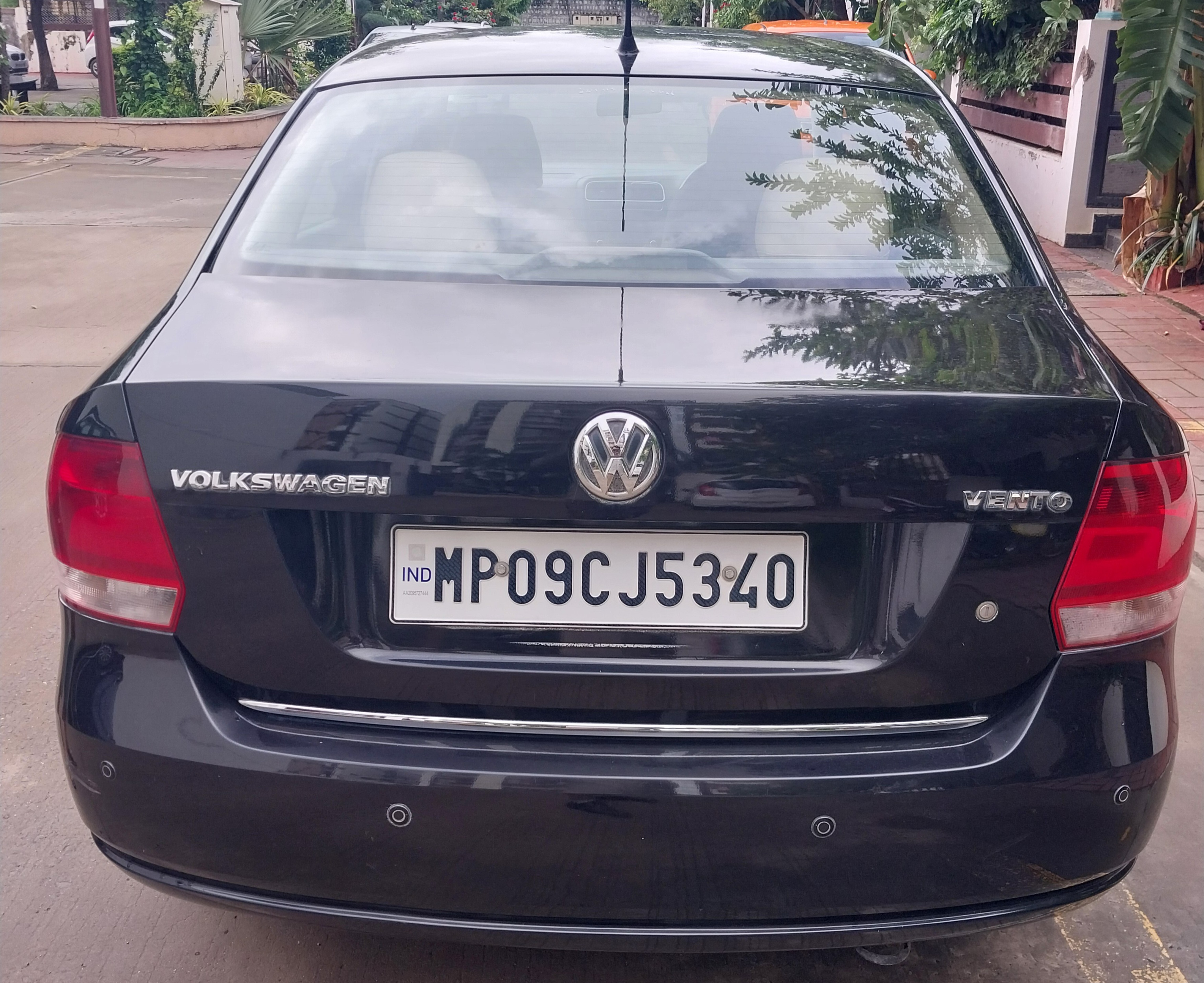 Volkswagen Vento(2010-2012) Highline Petrol