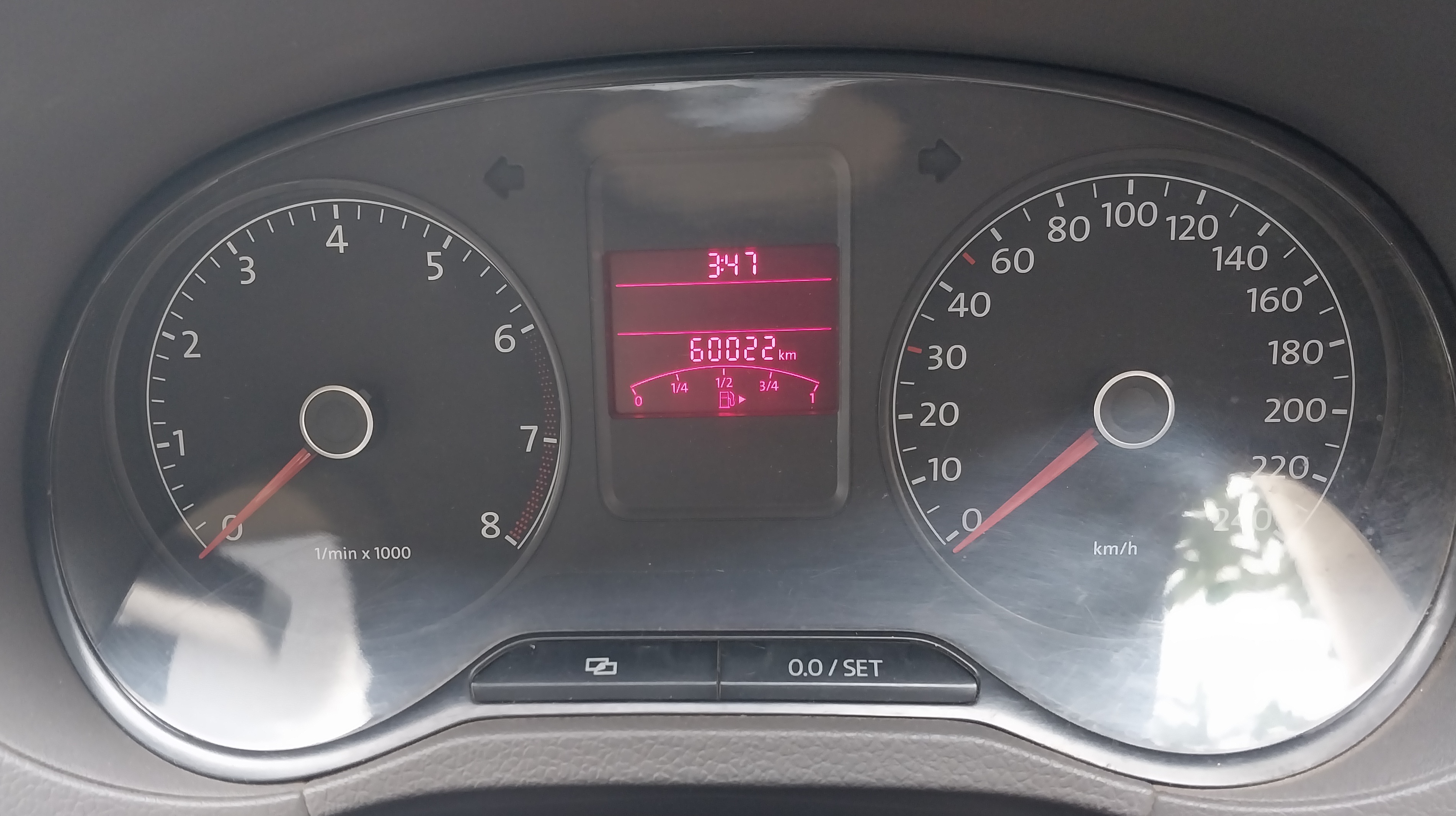Volkswagen Vento(2010-2012) Highline Petrol