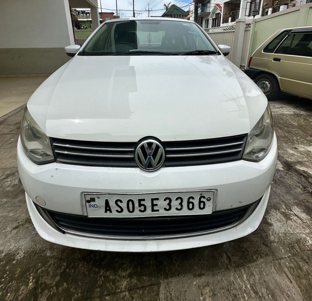 Volkswagen Vento(2010-2012) Highline Petrol