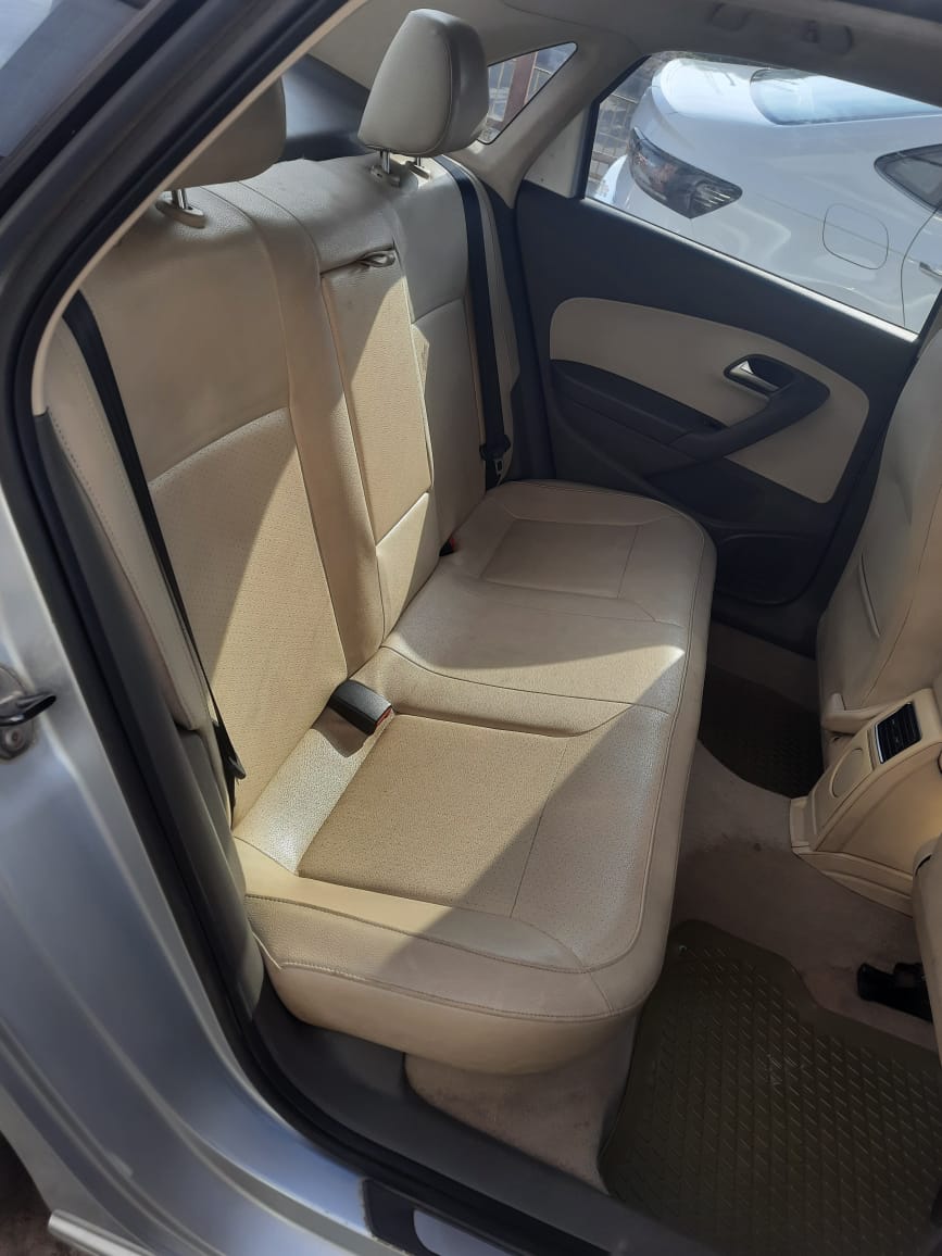 Volkswagen Vento(2010-2012) Highline Diesel