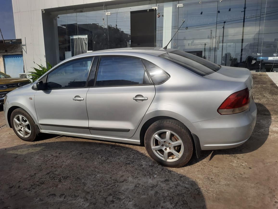 Volkswagen Vento(2010-2012) Highline Diesel
