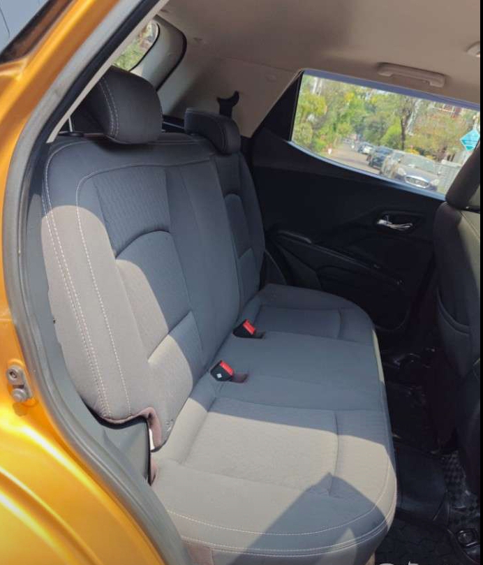 Mahindra Xuv300 1.2 W8 Bs-vi