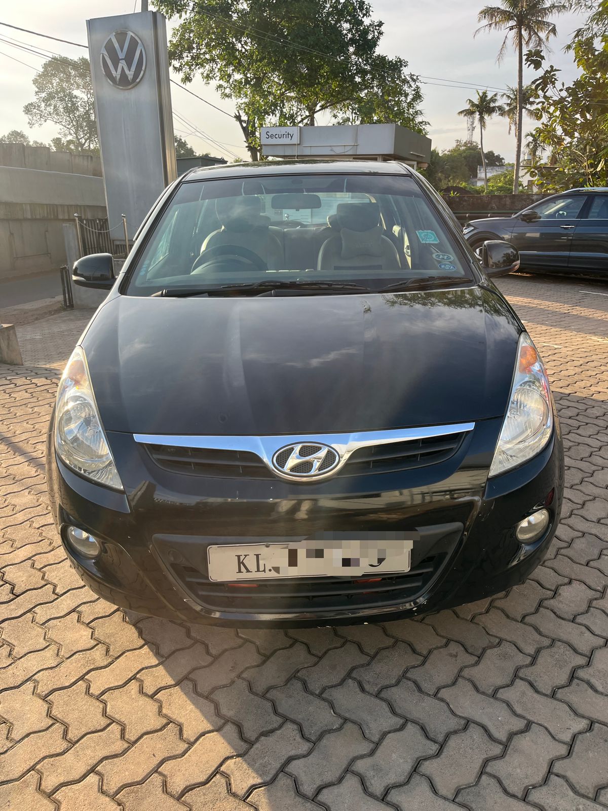 Hyundai I20(2010-2012) Asta 1.2 With Avn