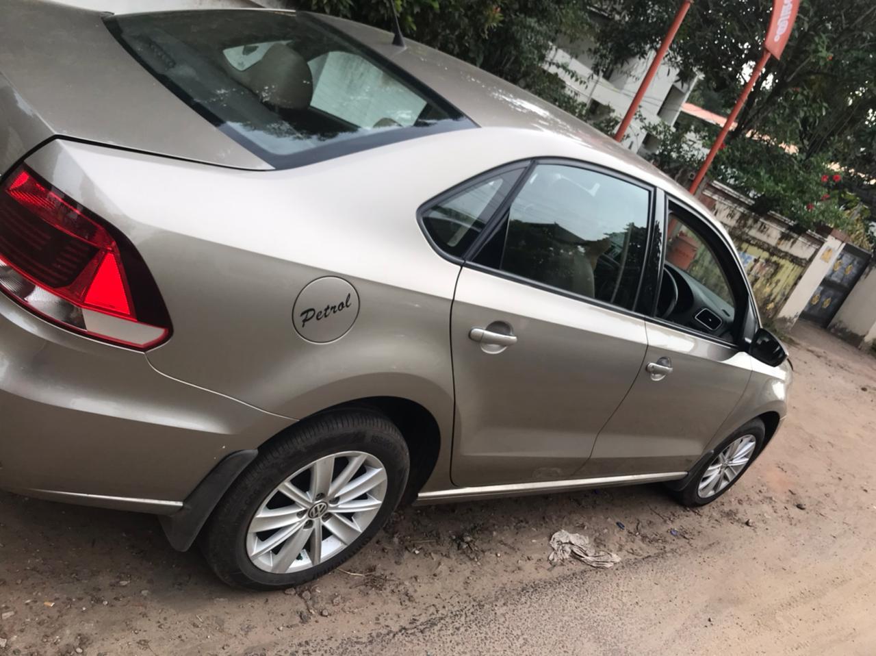 Volkswagen Vento(2015-2019) Highline Petrol