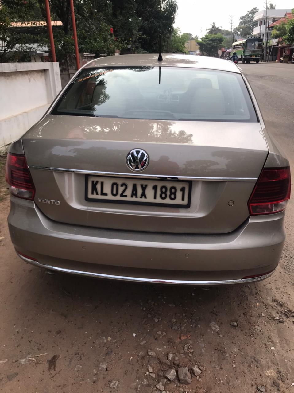Volkswagen Vento(2015-2019) Highline Petrol