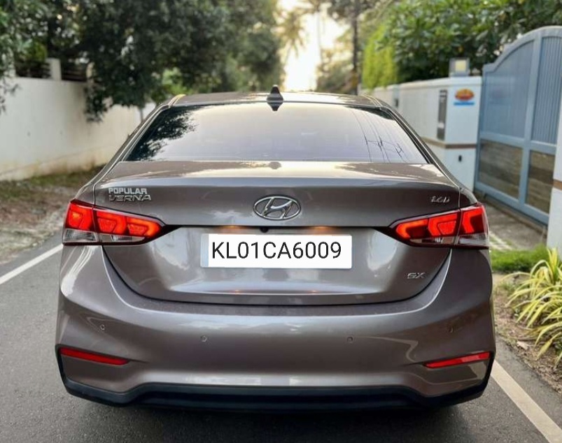 Hyundai Verna(2017-2020) 1.6 Vtvt Sx O