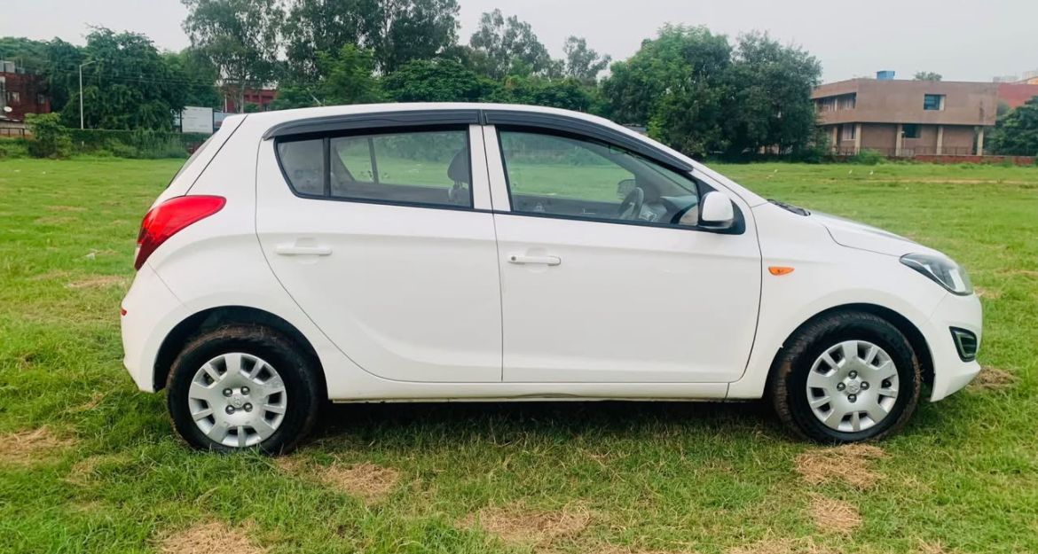Hyundai I20(2010-2012) Sportz 1.4 Crdi
