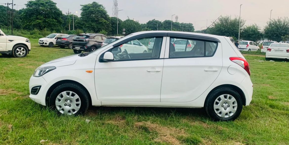 Hyundai I20(2010-2012) Sportz 1.4 Crdi