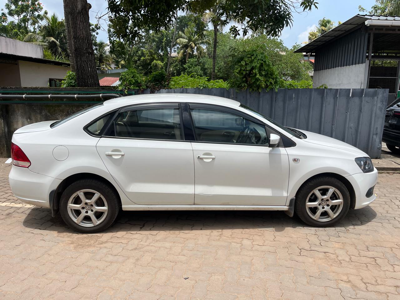 Volkswagen Vento(2014-2015) Comfortline Diesel At
