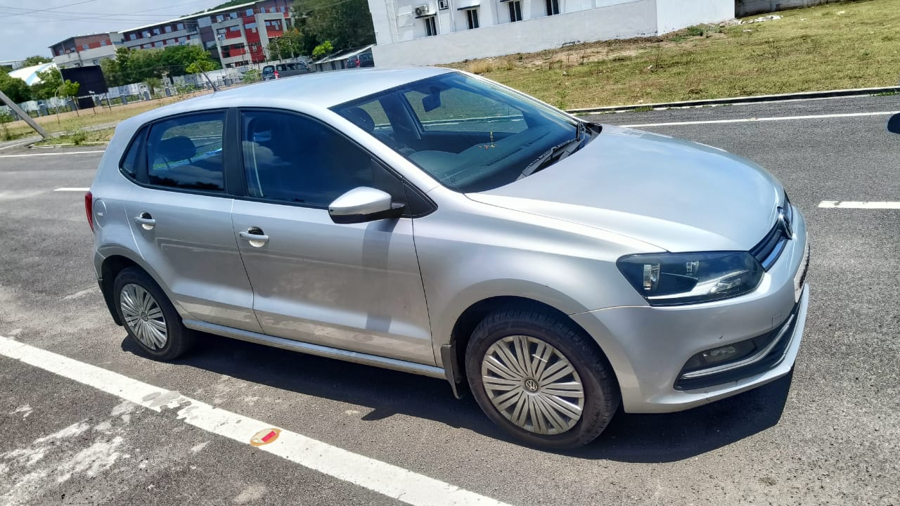 Volkswagen Polo(2016-2019) Comfortline 1.0l P