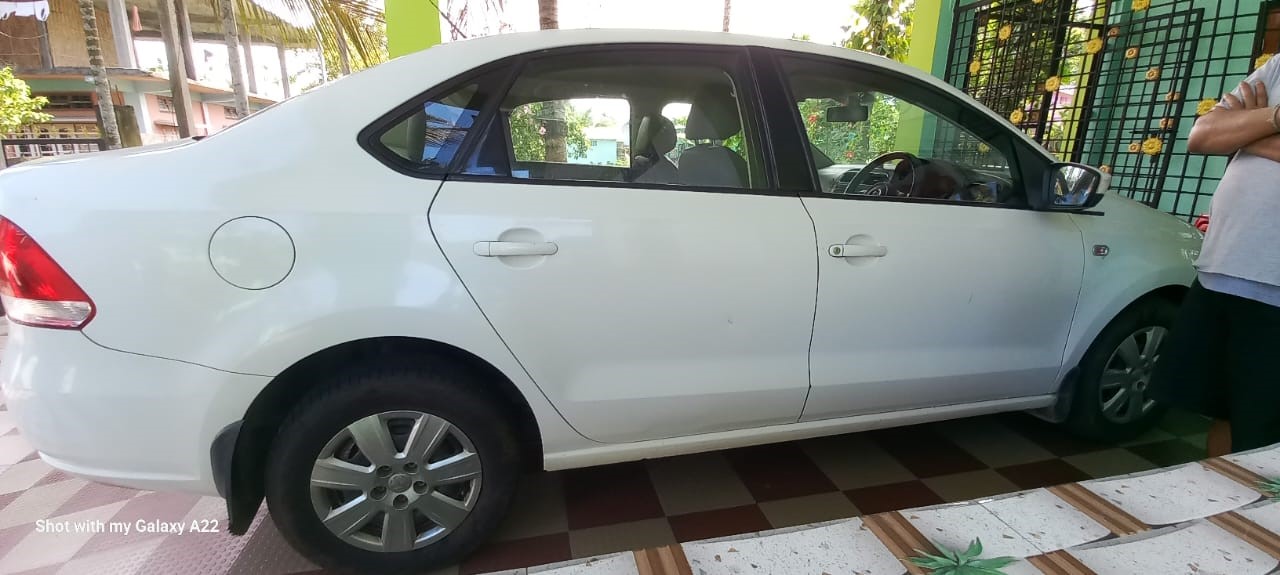 Volkswagen Vento(2010-2012) Comfortline Petrol