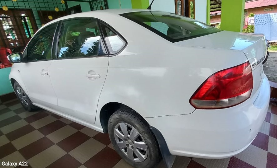Volkswagen Vento(2010-2012) Comfortline Petrol