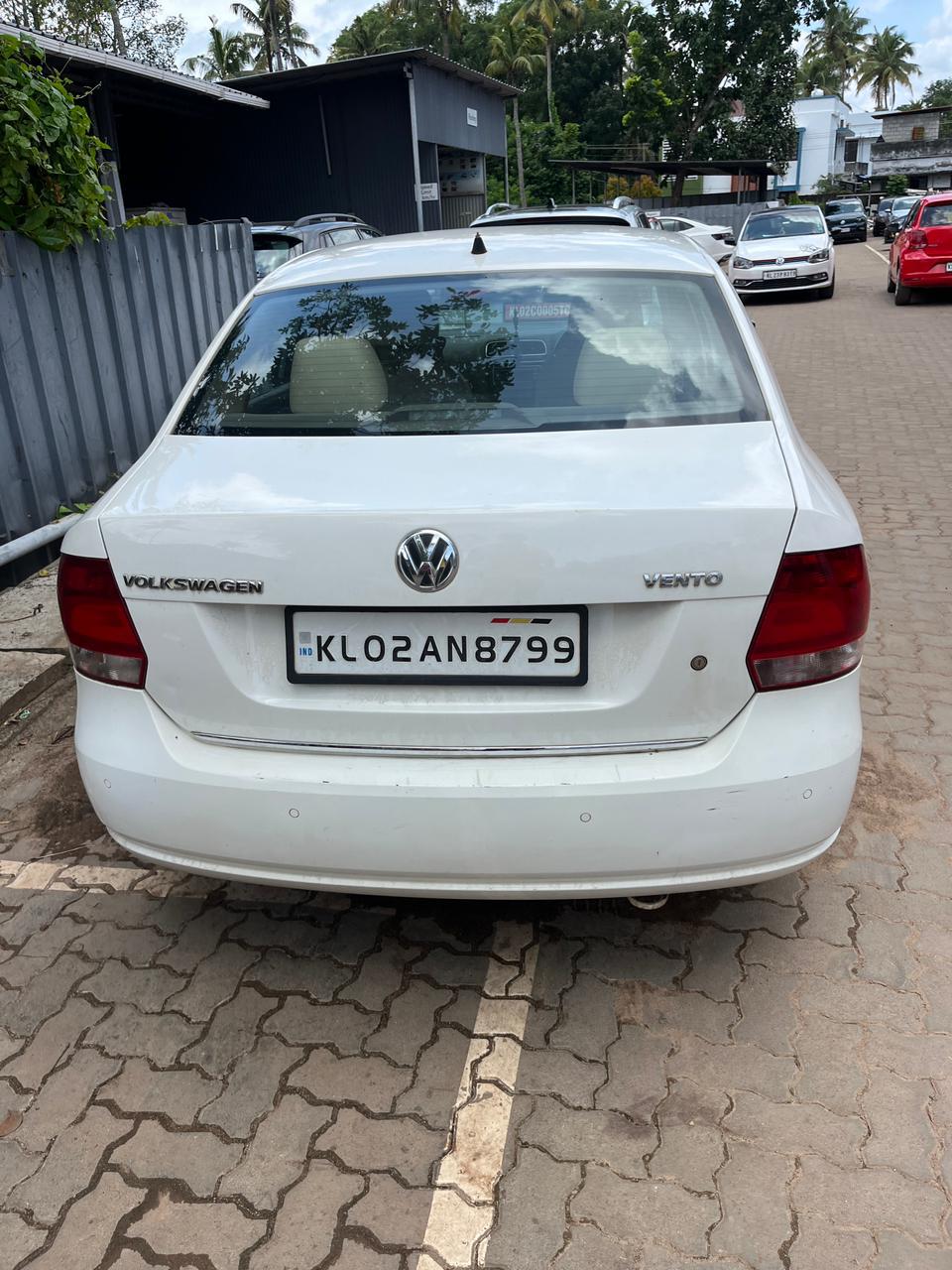 Volkswagen Vento(2012-2014) Highline Petrol