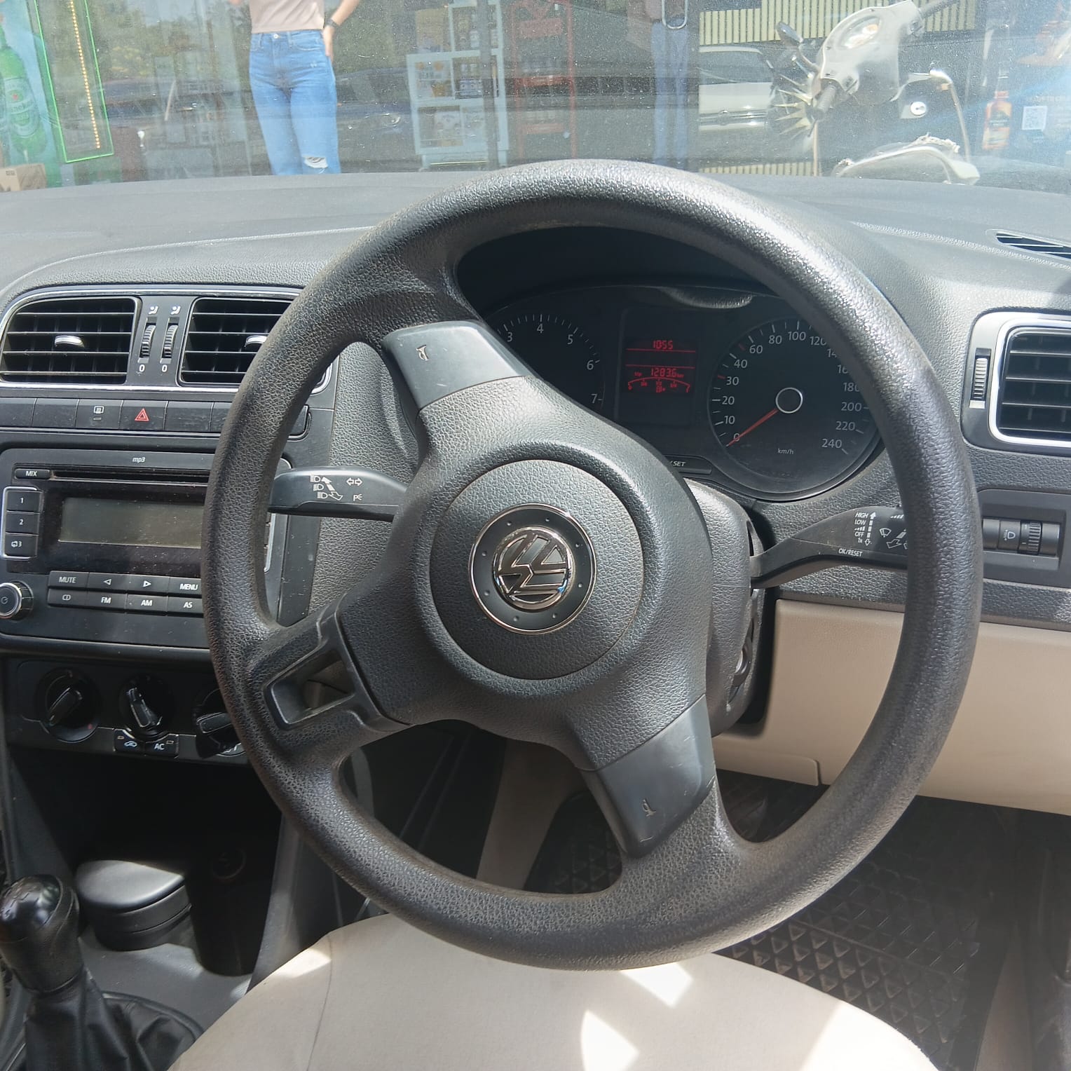Volkswagen Polo(2010-2012) Comfortline 1.2l P