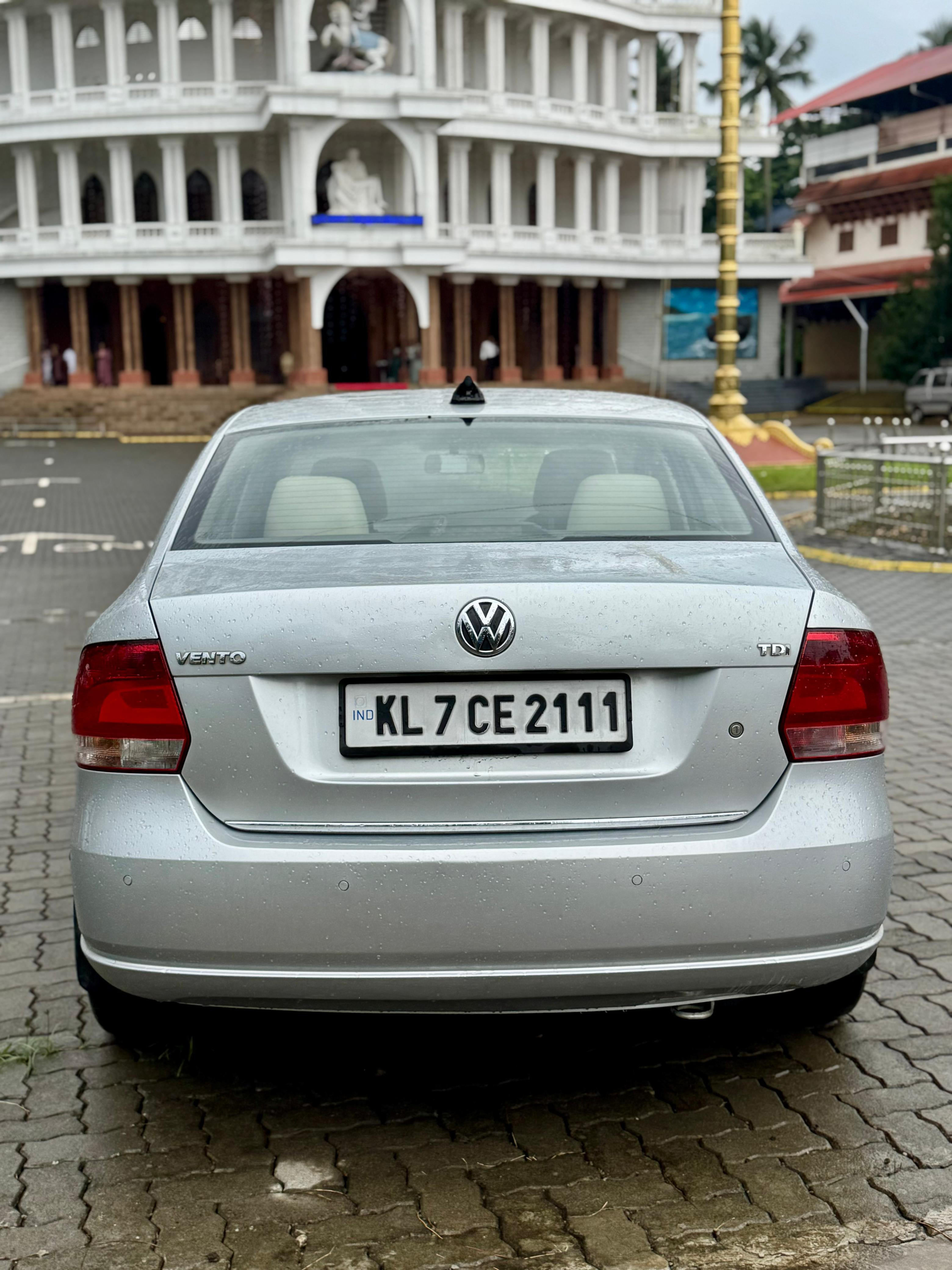 Volkswagen Vento(2014-2015) Highline Diesel At