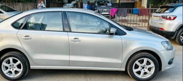 Volkswagen Vento(2010-2012) Highline Diesel