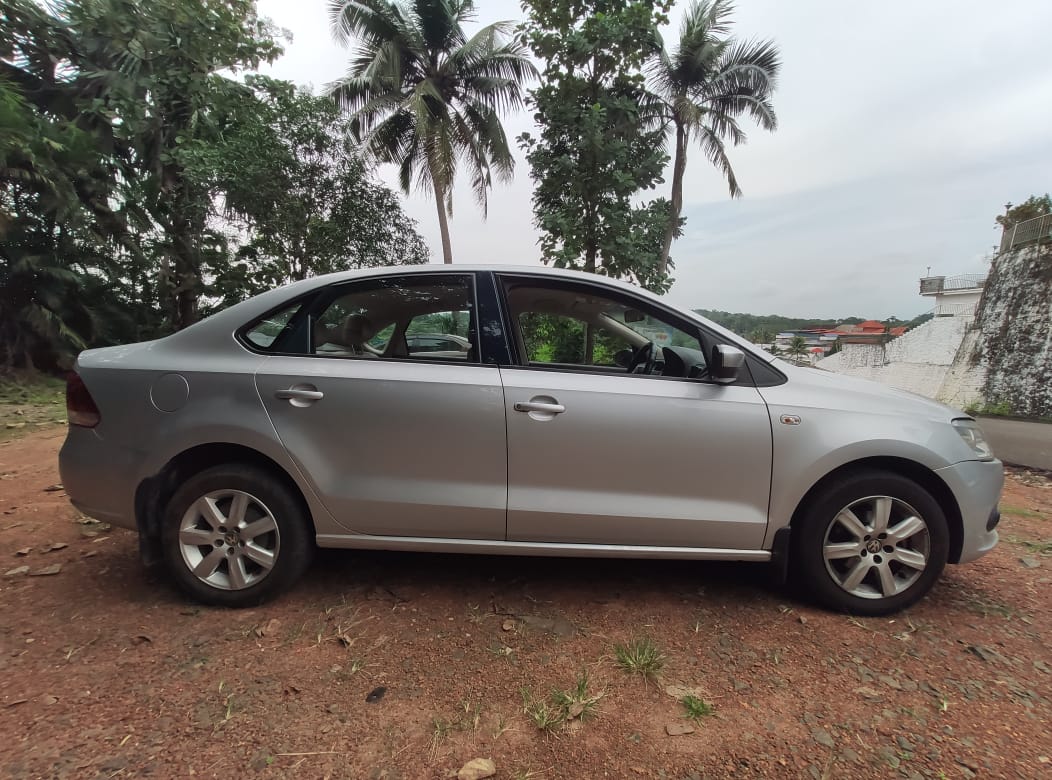 Volkswagen Vento(2010-2012) Highline Petrol
