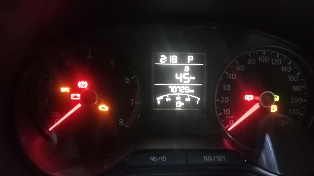 Volkswagen Vento(2015-2019) Highline Plus 1.2 Petrol At