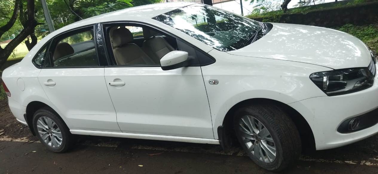 Volkswagen Vento(2014-2015) Highline Petrol At