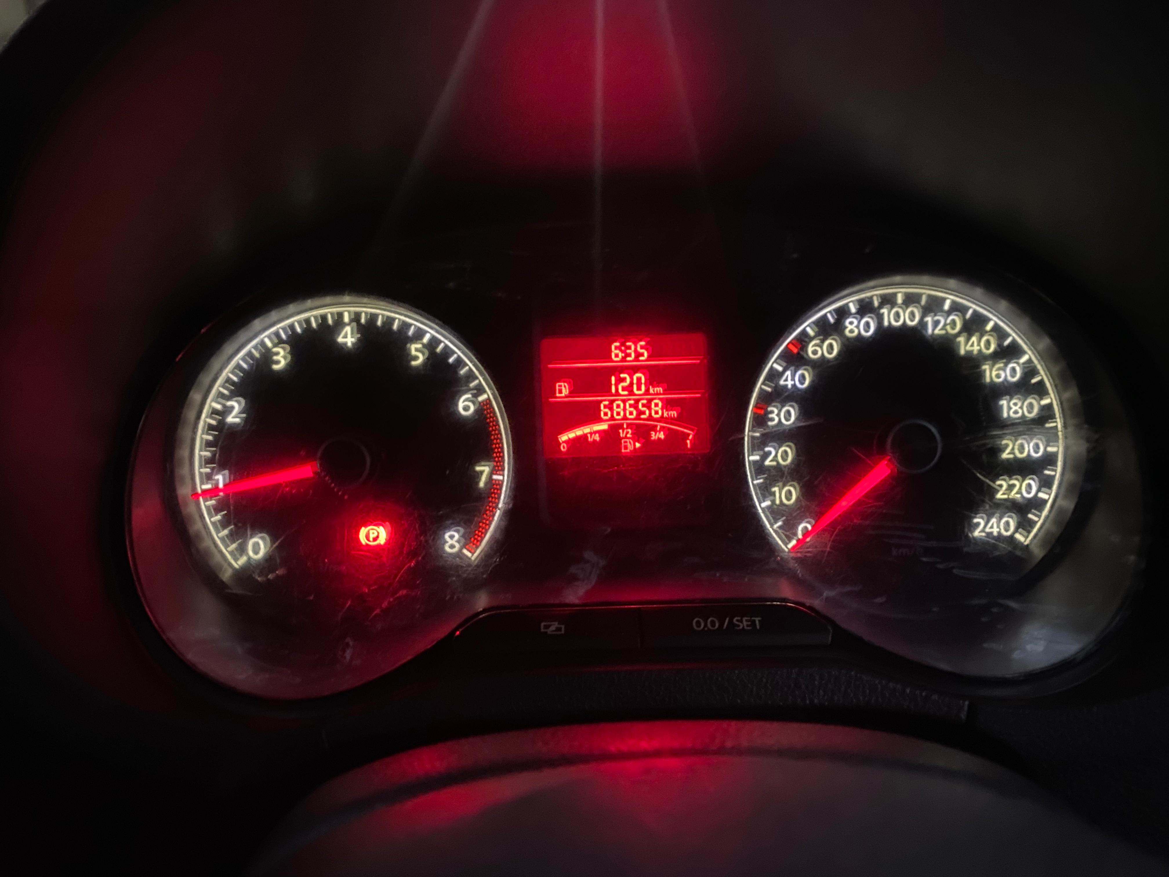 Volkswagen Polo(2014-2015) Highline 1.2l P