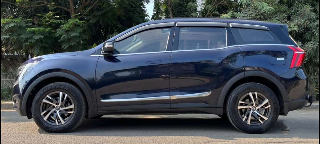 Mahindra Xuv700(2021-2024) Ax5 Diesel 7str