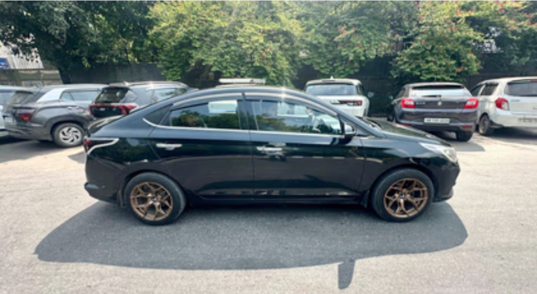 Hyundai Verna(2020-2023) Sx 1.5 Vtvt Ivt