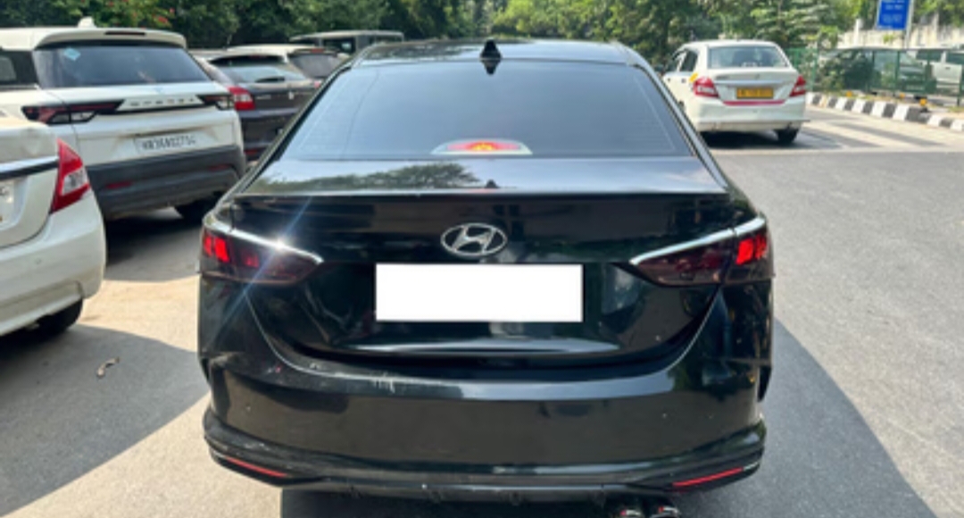 Hyundai Verna(2020-2023) Sx 1.5 Vtvt Ivt