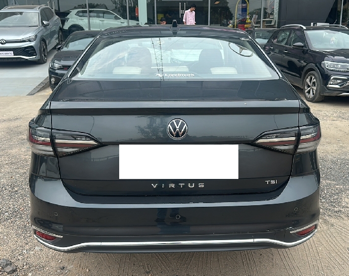 Volkswagen Virtus(2022-2023) Highline 1.0 Tsi Mt