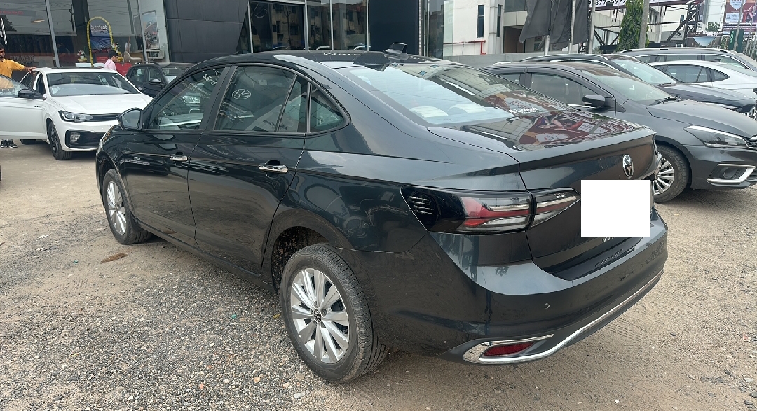 Volkswagen Virtus(2022-2023) Highline 1.0 Tsi Mt