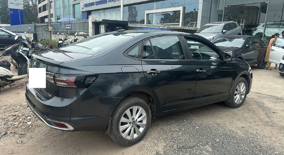Volkswagen Virtus(2022-2023) Highline 1.0 Tsi Mt