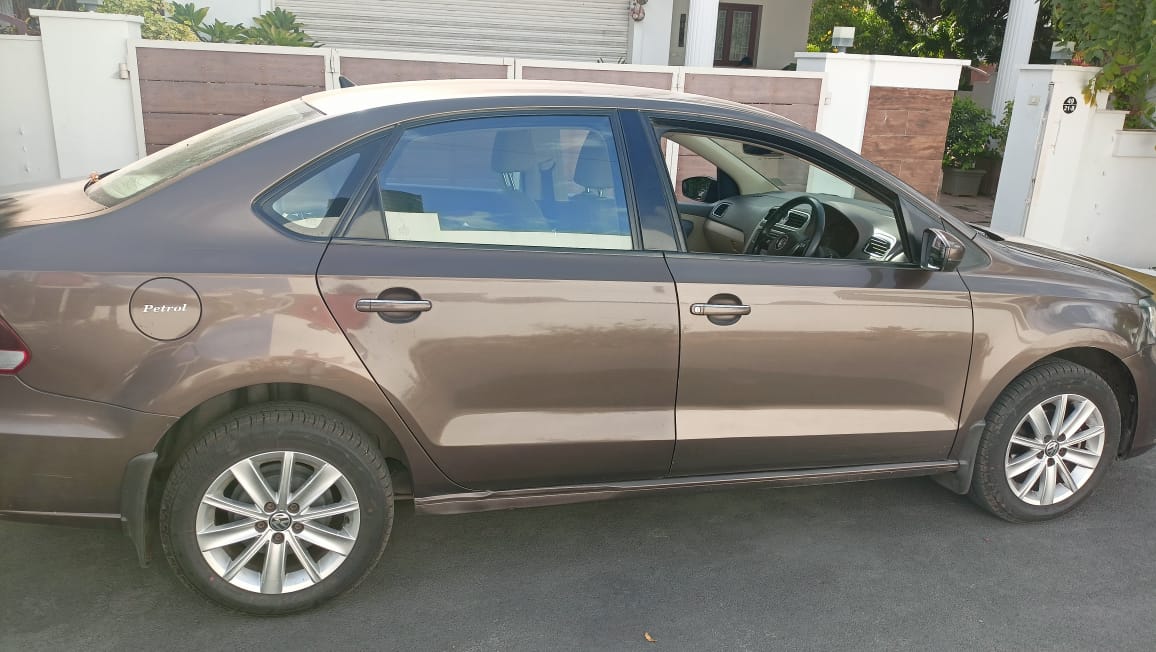 Volkswagen Vento(2015-2019) Highline 1.2 Petrol At
