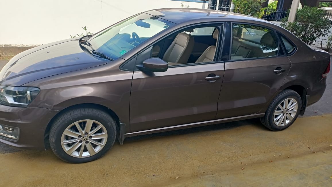 Volkswagen Vento(2015-2019) Highline 1.2 Petrol At