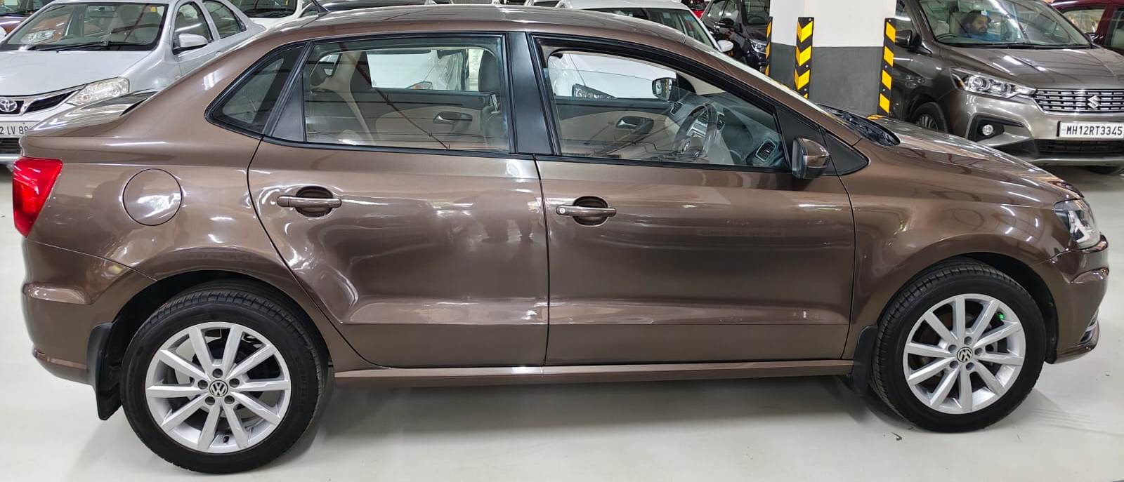 Volkswagen Ameo(2016-2019) Highline 1.0l Plus (p)