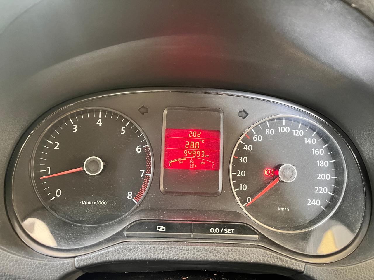 Volkswagen Polo(2010-2012) Highline 1.2l P