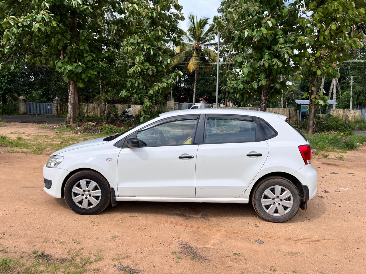 Volkswagen Polo(2010-2012) Highline 1.2l P
