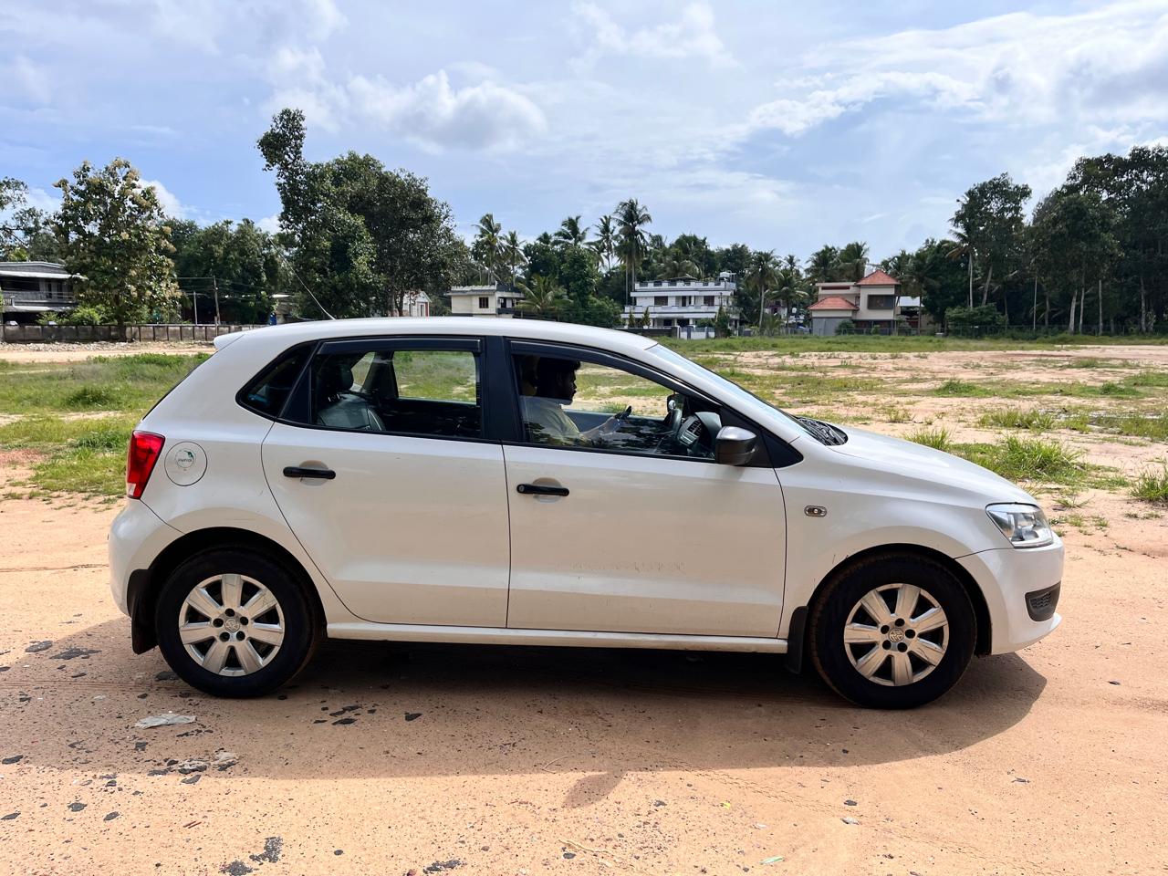 Volkswagen Polo(2010-2012) Highline 1.2l P