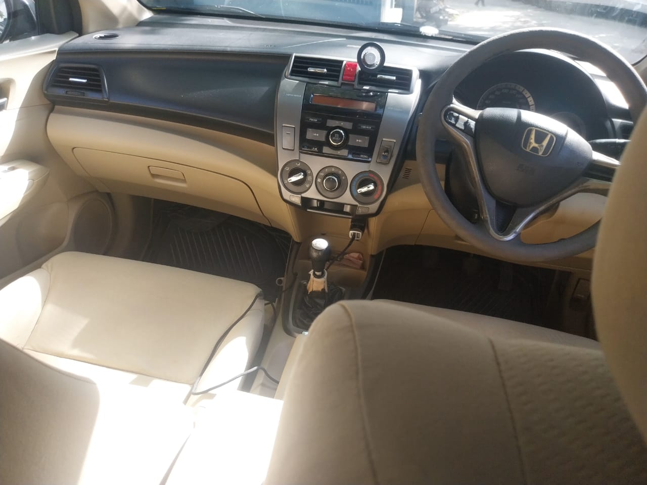 Honda City(2011-2014) 1.5 V At