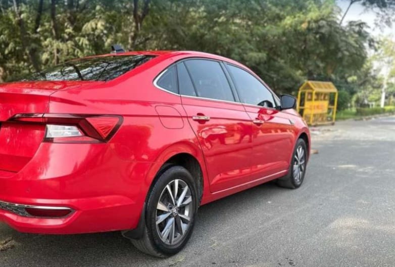 Skoda Slavia(2022-2023) Style 1.0l Tsi At