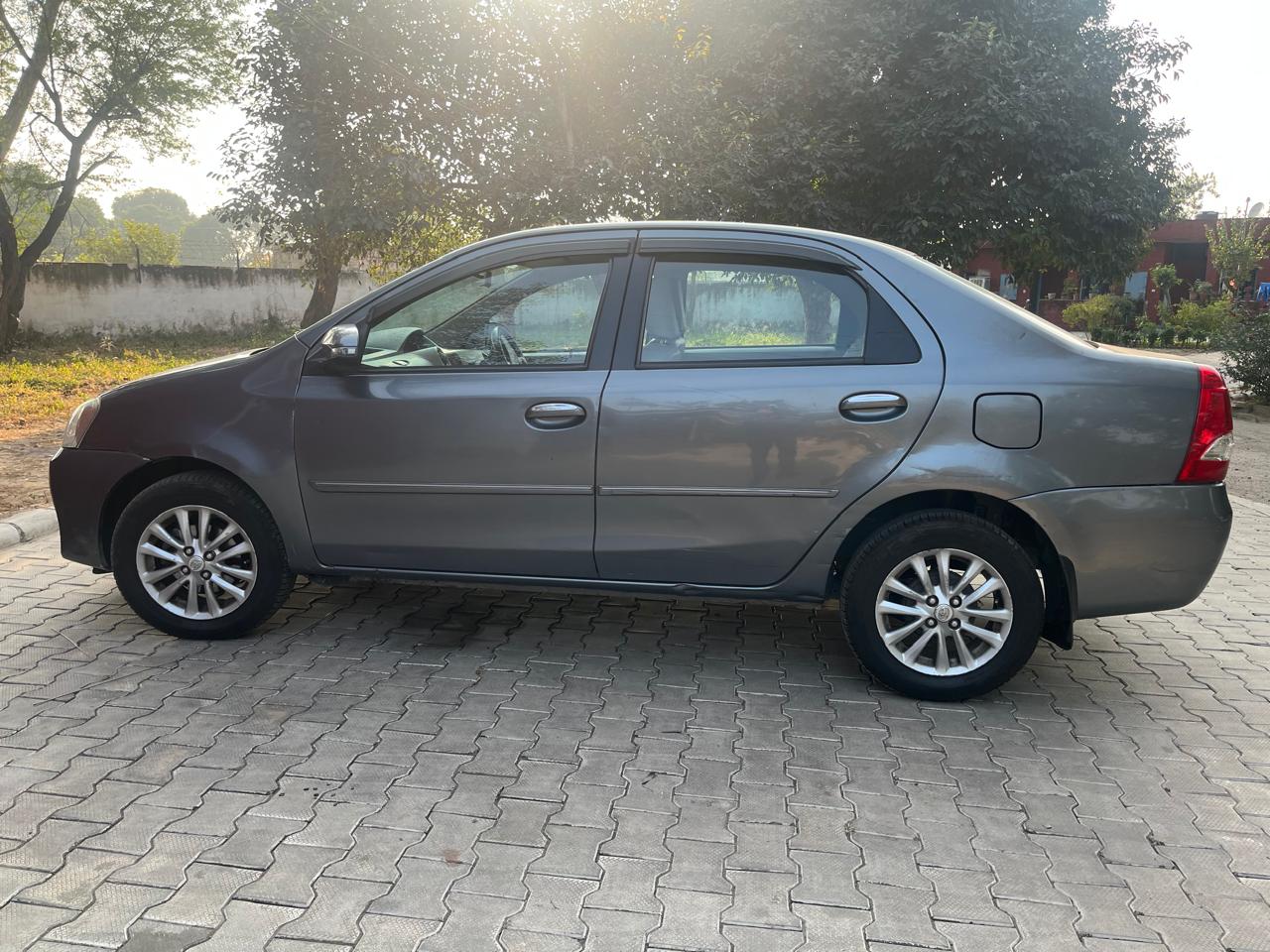 Toyota Etios(2013-2014) Gd