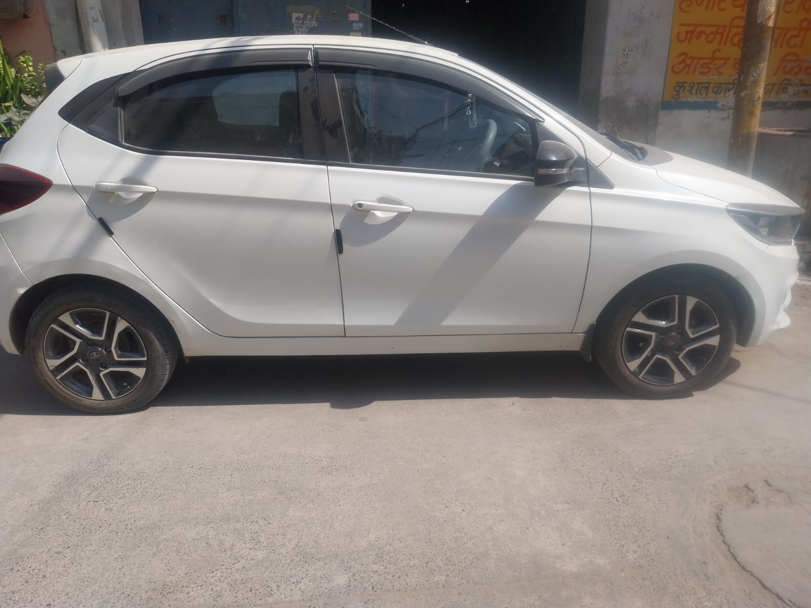 Tata Tiago(2016-2019) Revotron Xt