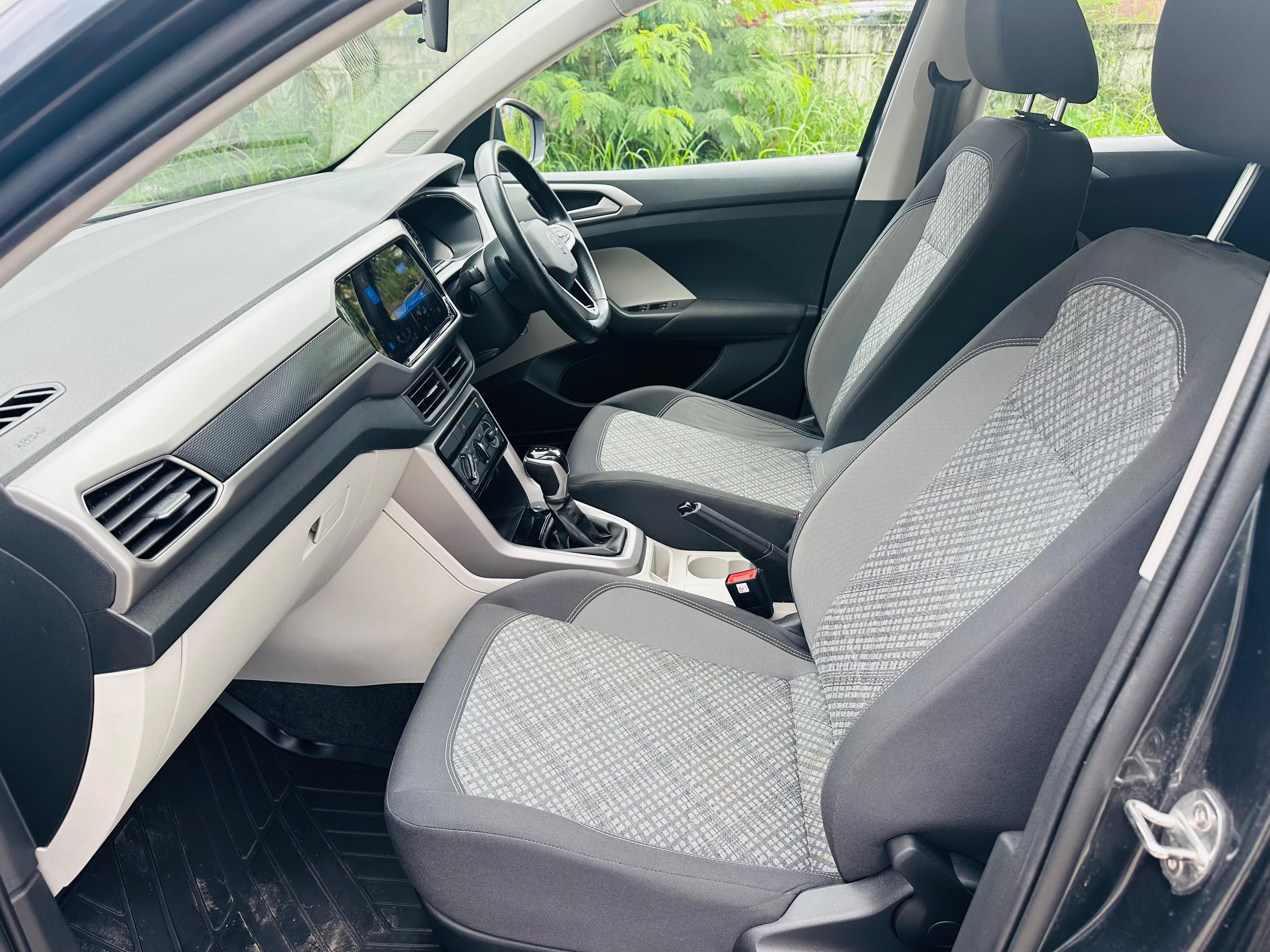 Volkswagen Taigun(2021-2023) Highline 1.0 Tsi At