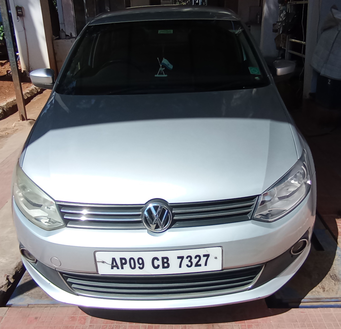 Volkswagen Vento(2010-2012) Highline Petrol